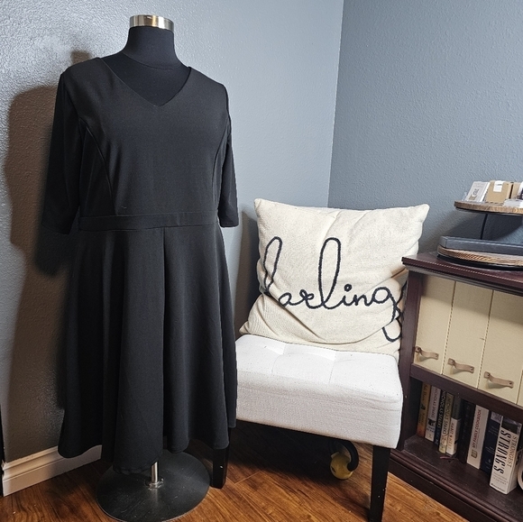 City chic black dress size 18W - Picture 2 of 6